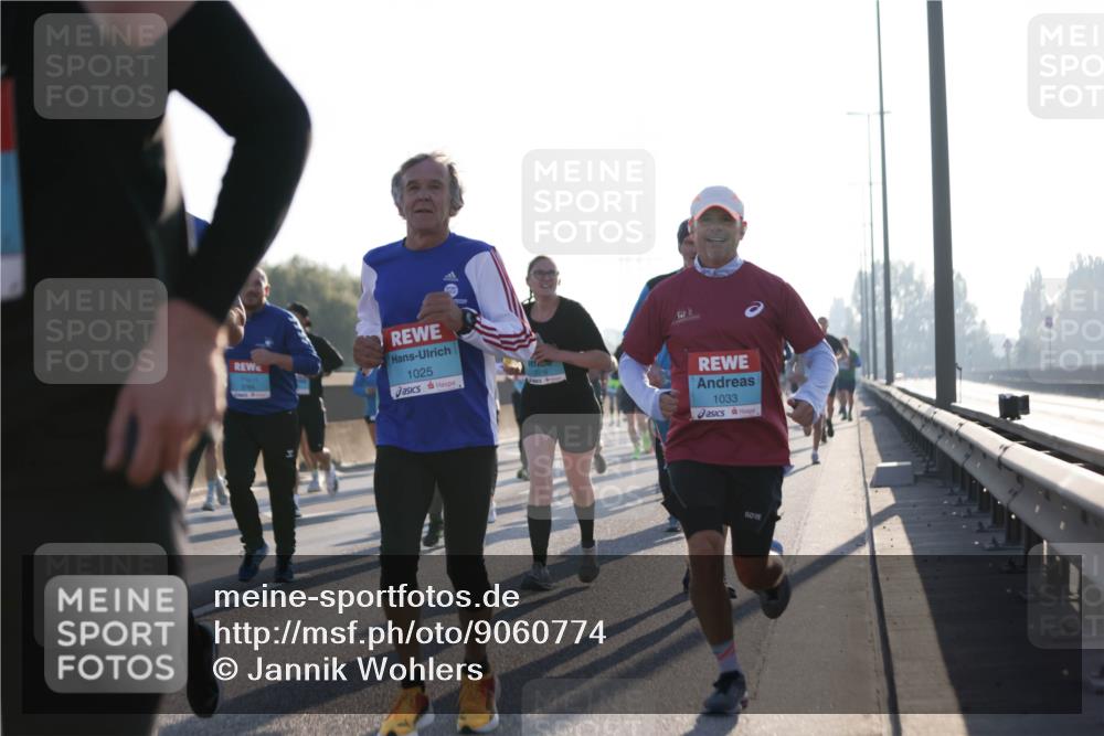 03.10.2025 - Köhlbrandbrückenlauf Jannik Wohlers http://msf.ph/oto/9060774 03.10.2025 09:14:53 Position 3 1025, 3316, 107, 1033 meine-sportfotos.de