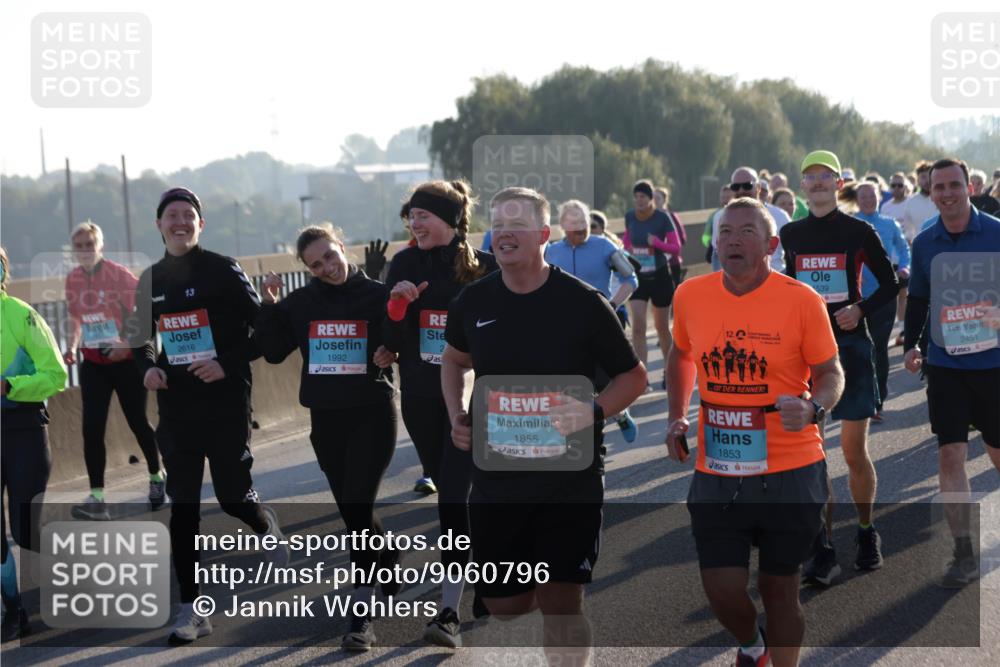 03.10.2025 - Köhlbrandbrückenlauf Jannik Wohlers http://msf.ph/oto/9060796 03.10.2025 09:22:46 Position 3 13, 2616, 1992, 12, 1855, 1853, 539, 2451 meine-sportfotos.de