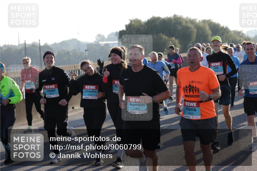 03.10.2025 - Köhlbrandbrückenlauf Jannik Wohlers http://msf.ph/oto/9060799 03.10.2025 09:22:46 Position 3 13, 2616, 1992, 1855, 1853, 1539, 245 meine-sportfotos.de
