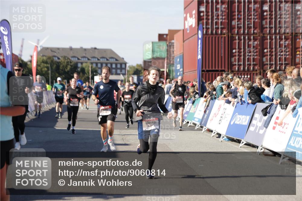 03.10.2025 - Köhlbrandbrückenlauf Jannik Wohlers http://msf.ph/oto/9060814 03.10.2025 13:13:05 Ziel 4193, 4446, 4487, 4528, 4559, 4628, 4748, 5051, 5381, 5673, 5674, 6303, 6393, 6496, 6530, 6705, 6725, 6742, 6755 meine-sportfotos.de