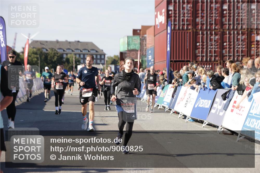 03.10.2025 - Köhlbrandbrückenlauf Jannik Wohlers http://msf.ph/oto/9060825 03.10.2025 13:13:06 Ziel 4193, 4446, 4487, 4528, 4559, 4628, 4748, 5051, 5381, 5673, 5674, 5678, 6303, 6393, 6496, 6530, 6705, 6725, 6742, 6755 meine-sportfotos.de
