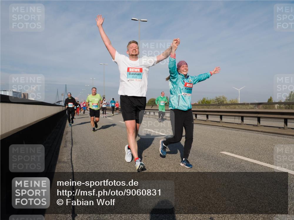 03.10.2025 - Köhlbrandbrückenlauf Fabian Wolf http://msf.ph/oto/9060831 03.10.2025 10:05:25 Position 3 3520, 3519 meine-sportfotos.de