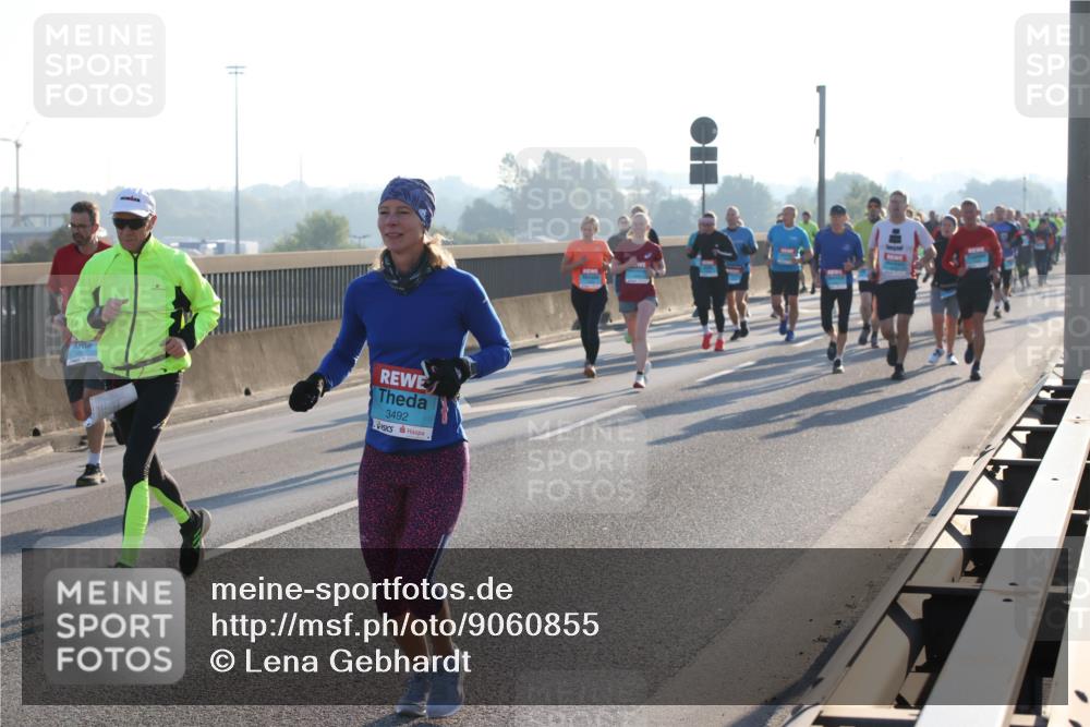 03.10.2025 - Köhlbrandbrückenlauf Lena Gebhardt http://msf.ph/oto/9060855 03.10.2025 09:19:28 Position 1 3492 meine-sportfotos.de