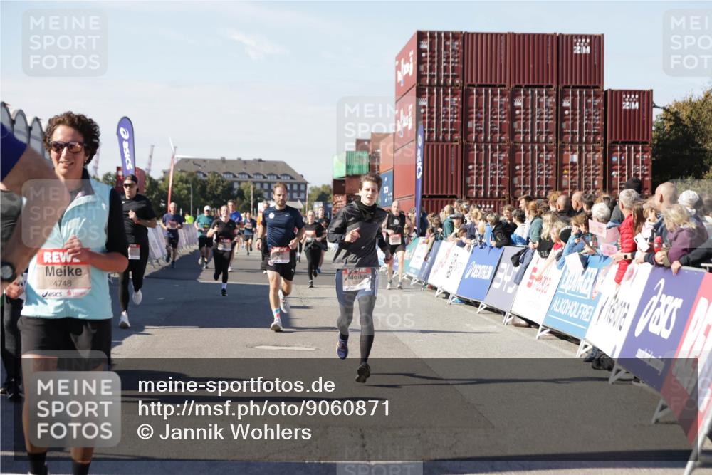 03.10.2025 - Köhlbrandbrückenlauf Jannik Wohlers http://msf.ph/oto/9060871 03.10.2025 13:13:06 Ziel 4193, 4446, 4487, 4528, 4559, 4628, 4748, 5051, 5381, 5673, 5674, 5678, 6303, 6393, 6496, 6530, 6705, 6725, 6742, 6755 meine-sportfotos.de