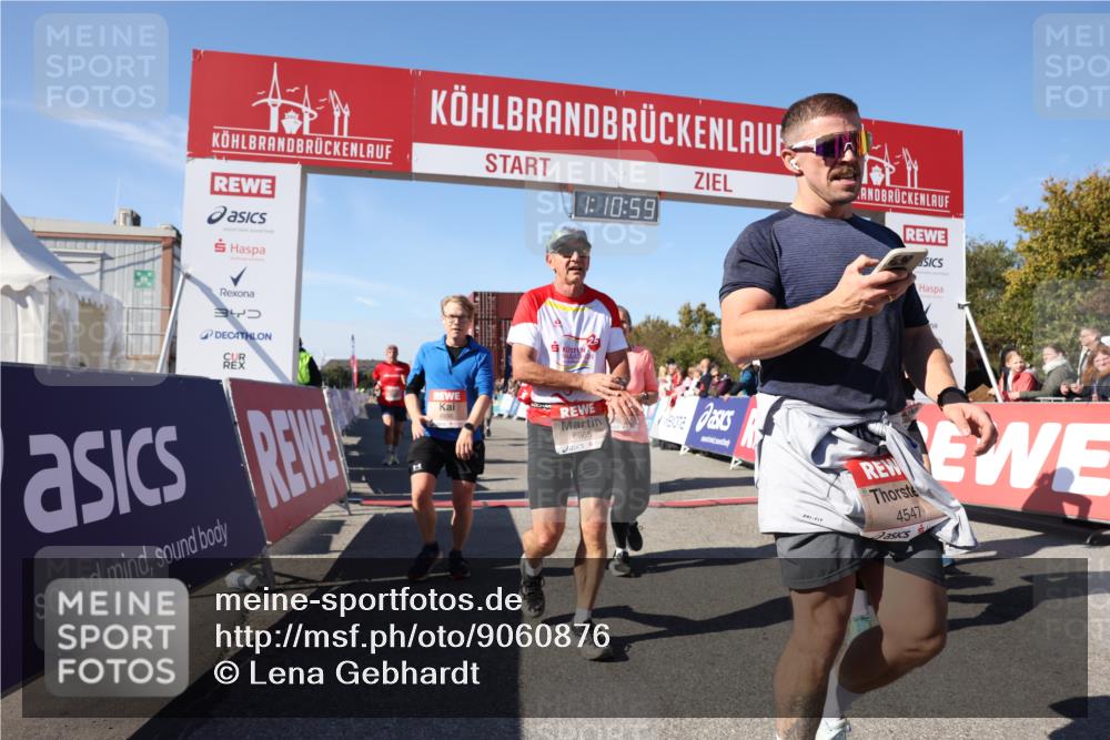 03.10.2025 - Köhlbrandbrückenlauf Lena Gebhardt http://msf.ph/oto/9060876 03.10.2025 13:11:00 Ziel 4352, 4370, 4401, 4506, 4547, 4689, 4862, 4933, 4998, 5103, 5791, 5965, 6274, 6330, 6449, 6450, 6665, 6797 meine-sportfotos.de