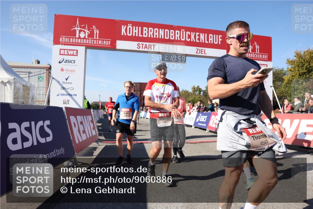 03.10.2025 - Köhlbrandbrückenlauf Lena Gebhardt http://msf.ph/oto/9060886 03.10.2025 13:11:00 Ziel 4352, 4370, 4401, 4506, 4547, 4689, 4862, 4933, 4998, 5103, 5791, 5965, 6274, 6330, 6449, 6450, 6665, 6797 meine-sportfotos.de