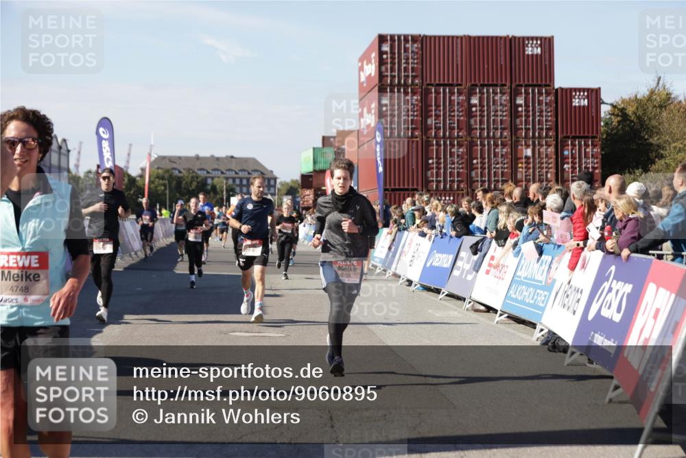 03.10.2025 - Köhlbrandbrückenlauf Jannik Wohlers http://msf.ph/oto/9060895 03.10.2025 13:13:06 Ziel 4193, 4446, 4487, 4528, 4559, 4628, 4748, 5051, 5381, 5673, 5674, 5678, 6303, 6393, 6496, 6530, 6705, 6725, 6742, 6755 meine-sportfotos.de