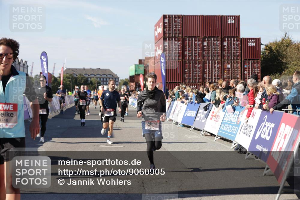 03.10.2025 - Köhlbrandbrückenlauf Jannik Wohlers http://msf.ph/oto/9060905 03.10.2025 13:13:07 Ziel 4193, 4446, 4487, 4528, 4559, 4628, 4748, 5025, 5051, 5381, 5673, 5674, 5678, 6303, 6393, 6496, 6530, 6705, 6725, 6742, 6755 meine-sportfotos.de