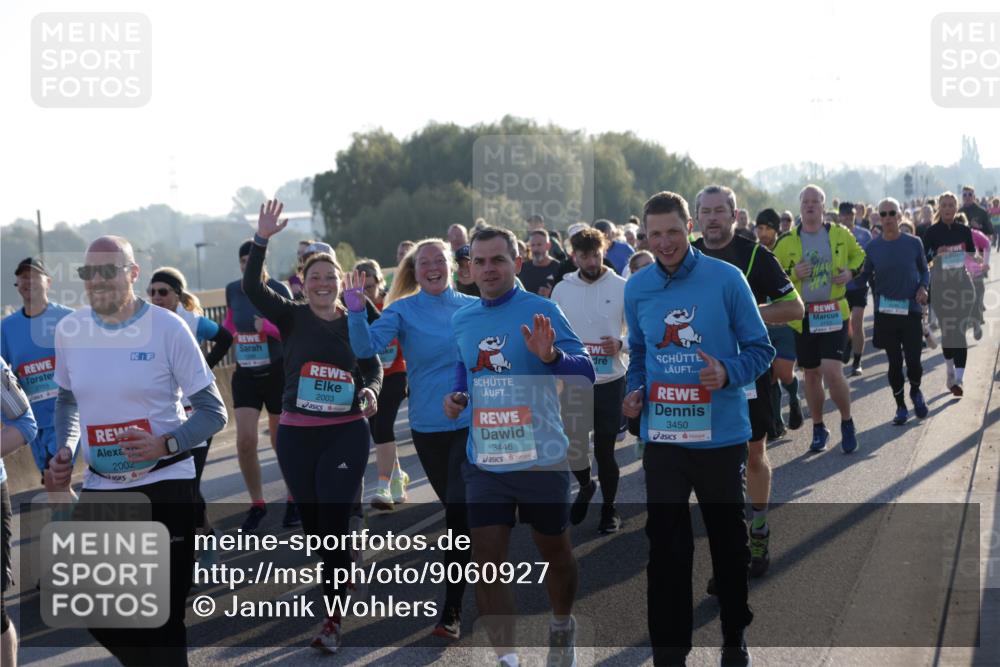 03.10.2025 - Köhlbrandbrückenlauf Jannik Wohlers http://msf.ph/oto/9060927 03.10.2025 09:22:49 Position 3 3703, 2003, 3446, 3450, 2002 meine-sportfotos.de