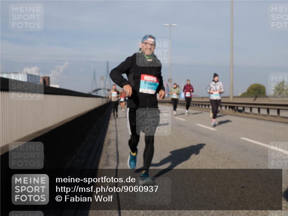 03.10.2025 - Köhlbrandbrückenlauf Fabian Wolf http://msf.ph/oto/9060937 03.10.2025 10:05:28 Position 3  meine-sportfotos.de