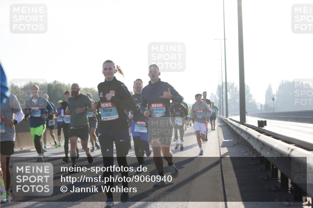 03.10.2025 - Köhlbrandbrückenlauf Jannik Wohlers http://msf.ph/oto/9060940 03.10.2025 09:14:55 Position 3 2811, 3568, 1262, 51 meine-sportfotos.de