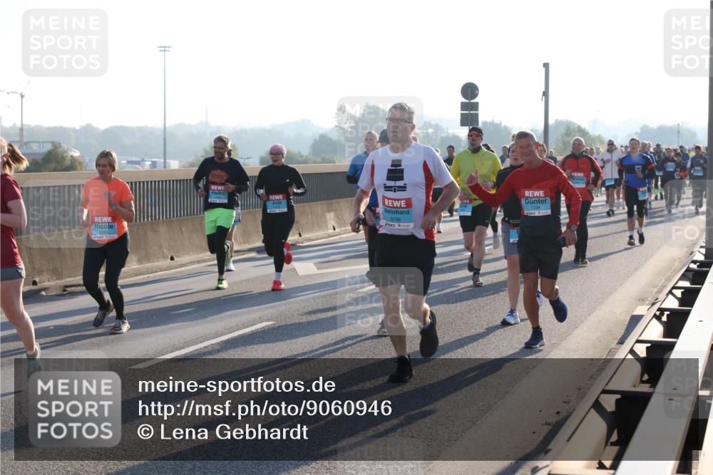 03.10.2025 - Köhlbrandbrückenlauf Lena Gebhardt http://msf.ph/oto/9060946 03.10.2025 09:19:31 Position 1 1343, 1163, 3236, 1038 meine-sportfotos.de