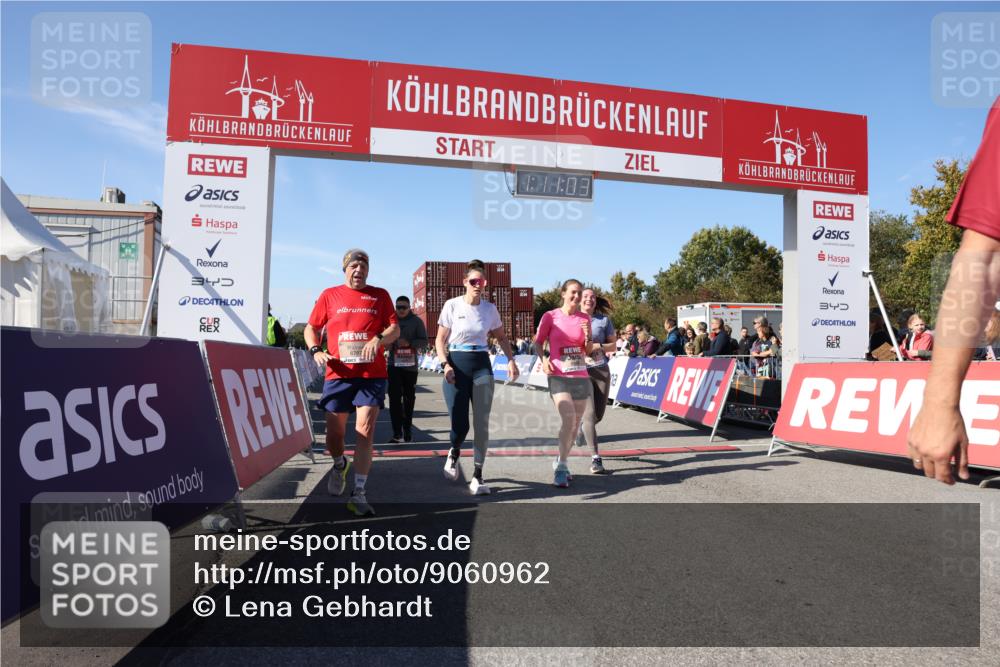 03.10.2025 - Köhlbrandbrückenlauf Lena Gebhardt http://msf.ph/oto/9060962 03.10.2025 13:11:03 Ziel 4352, 4370, 4401, 4506, 4547, 4689, 4862, 4933, 4998, 5103, 5965, 6272, 6274, 6330, 6449, 6450, 6665, 6797 meine-sportfotos.de