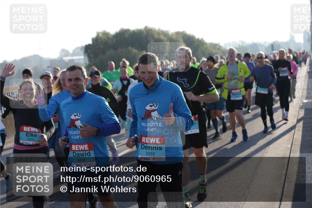 03.10.2025 - Köhlbrandbrückenlauf Jannik Wohlers http://msf.ph/oto/9060965 03.10.2025 09:22:50 Position 3 2003, 3446, 3450 meine-sportfotos.de