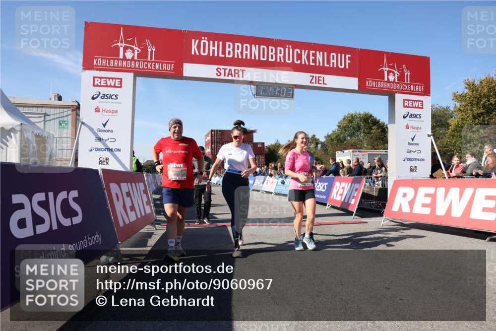 03.10.2025 - Köhlbrandbrückenlauf Lena Gebhardt http://msf.ph/oto/9060967 03.10.2025 13:11:04 Ziel 4370, 4506, 4547, 4689, 4862, 4933, 4998, 5103, 5965, 6272, 6274, 6330, 6449, 6450, 6665, 6797 meine-sportfotos.de