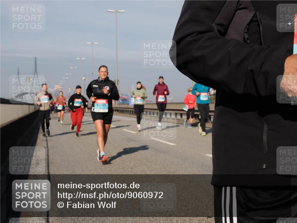03.10.2025 - Köhlbrandbrückenlauf Fabian Wolf http://msf.ph/oto/9060972 03.10.2025 10:05:30 Position 3  meine-sportfotos.de