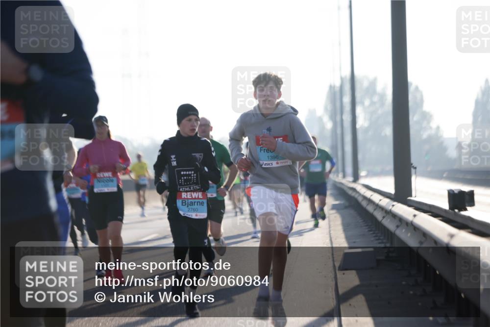 03.10.2025 - Köhlbrandbrückenlauf Jannik Wohlers http://msf.ph/oto/9060984 03.10.2025 09:14:57 Position 3 96, 2760, 1396 meine-sportfotos.de