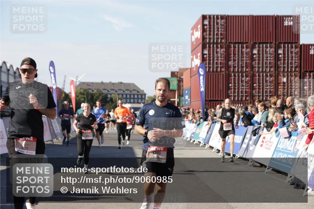 03.10.2025 - Köhlbrandbrückenlauf Jannik Wohlers http://msf.ph/oto/9060985 03.10.2025 13:13:09 Ziel 4191, 4193, 4463, 4513, 4528, 4559, 4628, 4748, 5025, 5051, 5381, 5673, 5674, 5678, 5852, 6303, 6393, 6496, 6705, 6725, 6742, 6755 meine-sportfotos.de