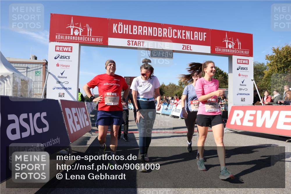 03.10.2025 - Köhlbrandbrückenlauf Lena Gebhardt http://msf.ph/oto/9061009 03.10.2025 13:11:05 Ziel 4370, 4506, 4547, 4689, 4862, 4933, 4998, 5103, 5965, 6272, 6330, 6449, 6450, 6665, 6797 meine-sportfotos.de