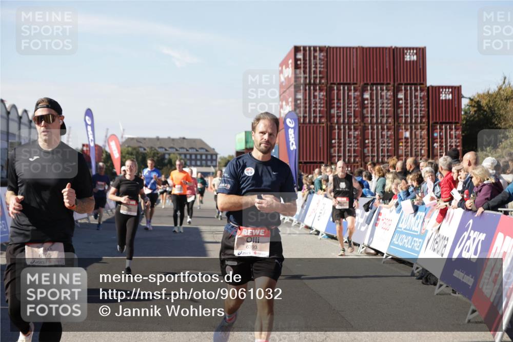 03.10.2025 - Köhlbrandbrückenlauf Jannik Wohlers http://msf.ph/oto/9061032 03.10.2025 13:13:09 Ziel 4191, 4193, 4463, 4513, 4528, 4559, 4628, 4748, 5025, 5051, 5381, 5673, 5674, 5678, 5852, 6303, 6393, 6496, 6705, 6725, 6742, 6755 meine-sportfotos.de