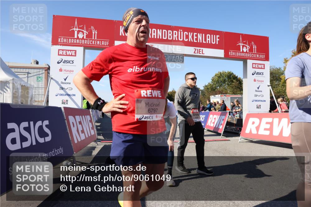03.10.2025 - Köhlbrandbrückenlauf Lena Gebhardt http://msf.ph/oto/9061049 03.10.2025 13:11:07 Ziel 4370, 4506, 4521, 4547, 4933, 4998, 5103, 5218, 5965, 6272, 6330, 6449, 6450, 6572, 6665, 6797 meine-sportfotos.de
