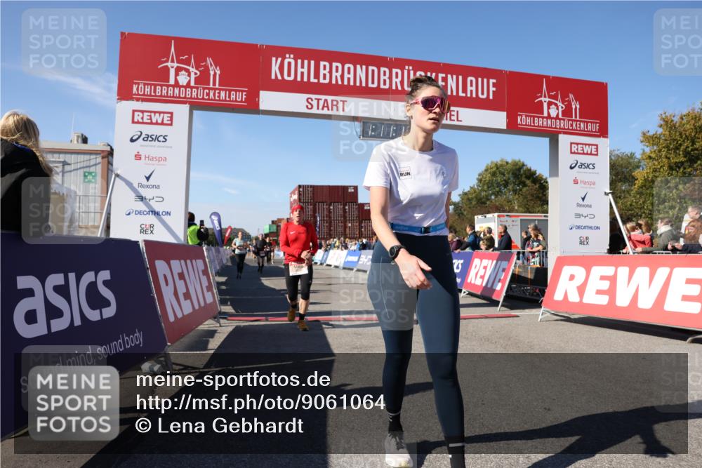 03.10.2025 - Köhlbrandbrückenlauf Lena Gebhardt http://msf.ph/oto/9061064 03.10.2025 13:11:10 Ziel 4135, 4506, 4521, 5218, 5258, 5522, 6272, 6330, 6449, 6450, 6572, 6727, 6751, 6797 meine-sportfotos.de