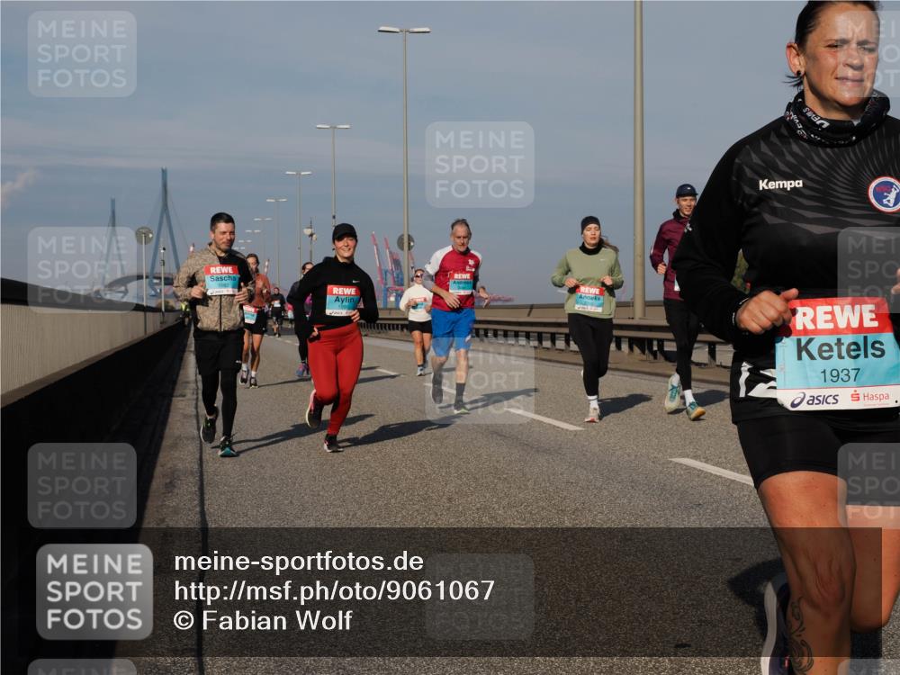 03.10.2025 - Köhlbrandbrückenlauf Fabian Wolf http://msf.ph/oto/9061067 03.10.2025 10:05:32 Position 3 1937 meine-sportfotos.de