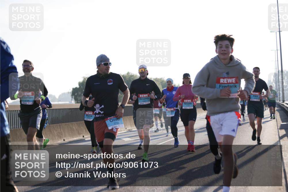 03.10.2025 - Köhlbrandbrückenlauf Jannik Wohlers http://msf.ph/oto/9061073 03.10.2025 09:14:59 Position 3 2796, 3174, 2759, 1207 meine-sportfotos.de