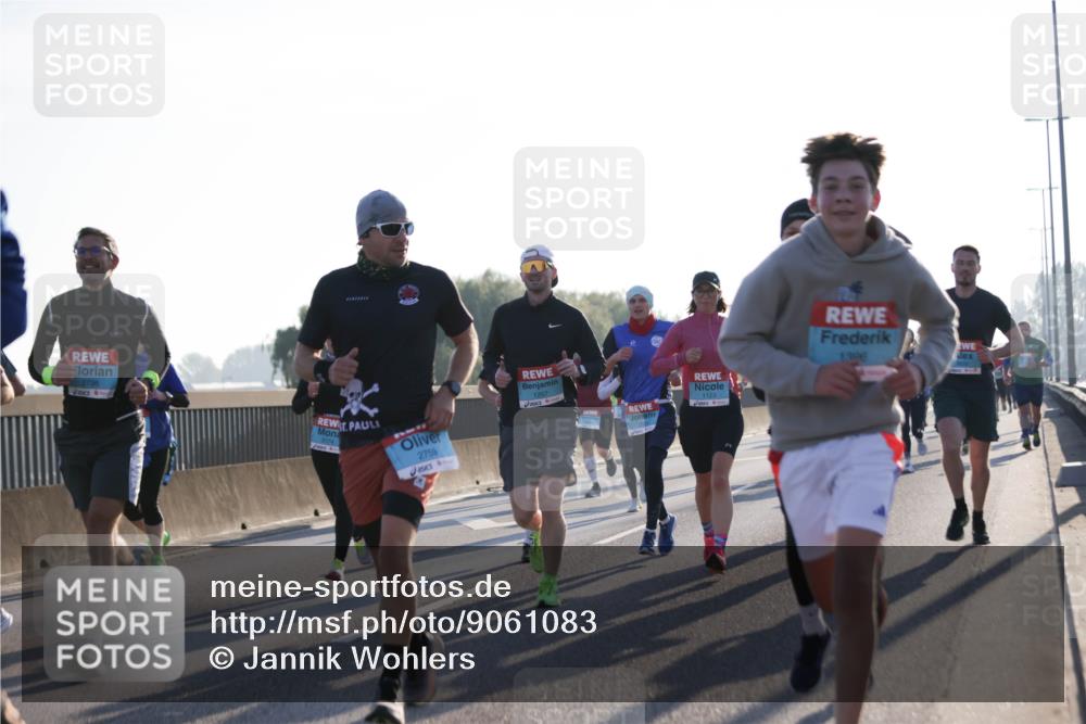 03.10.2025 - Köhlbrandbrückenlauf Jannik Wohlers http://msf.ph/oto/9061083 03.10.2025 09:14:59 Position 3 2796, 3174, 214, 2759, 1207, 1123, 1396 meine-sportfotos.de