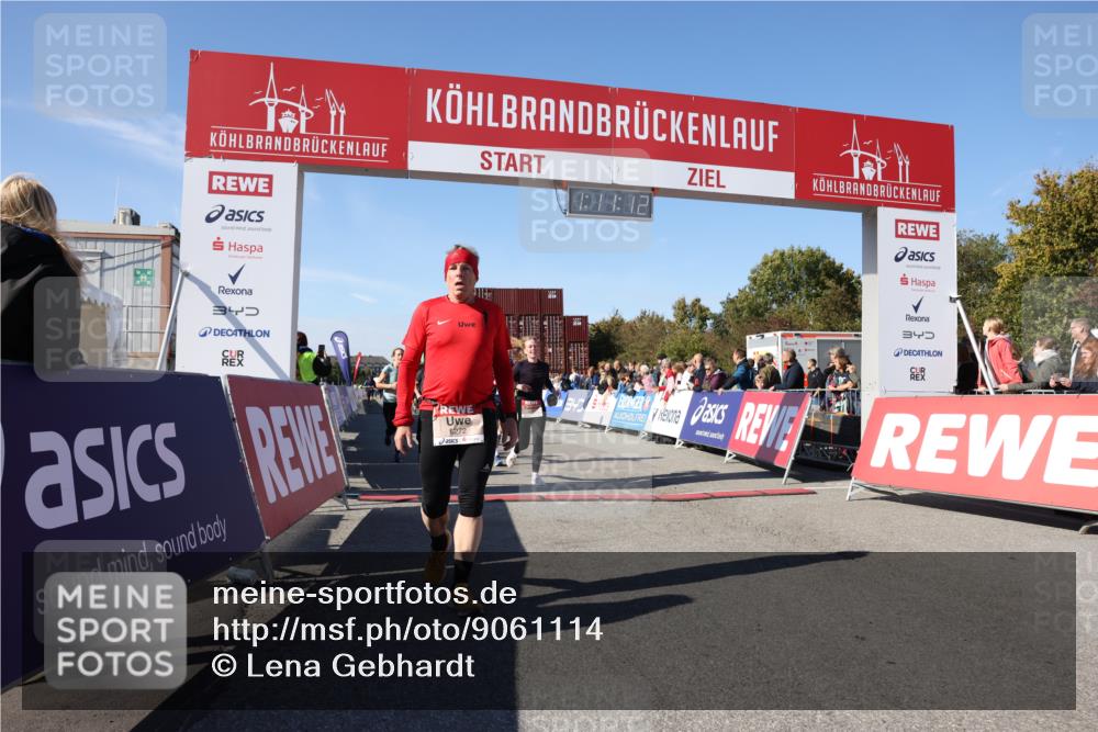 03.10.2025 - Köhlbrandbrückenlauf Lena Gebhardt http://msf.ph/oto/9061114 03.10.2025 13:11:12 Ziel 4135, 4506, 4521, 5218, 5258, 5522, 6272, 6330, 6449, 6450, 6572, 6727, 6751 meine-sportfotos.de