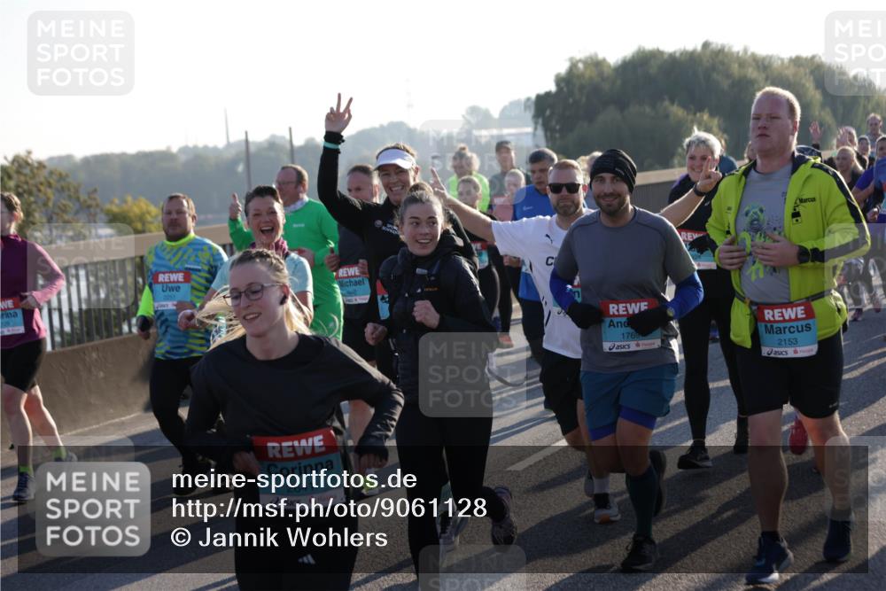 03.10.2025 - Köhlbrandbrückenlauf Jannik Wohlers http://msf.ph/oto/9061128 03.10.2025 09:22:53 Position 3 128, 2251, 2641, 1948, 1769, 2153 meine-sportfotos.de