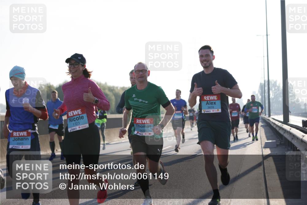 03.10.2025 - Köhlbrandbrückenlauf Jannik Wohlers http://msf.ph/oto/9061149 03.10.2025 09:15:00 Position 3 2955, 3659, 1123, 3658 meine-sportfotos.de