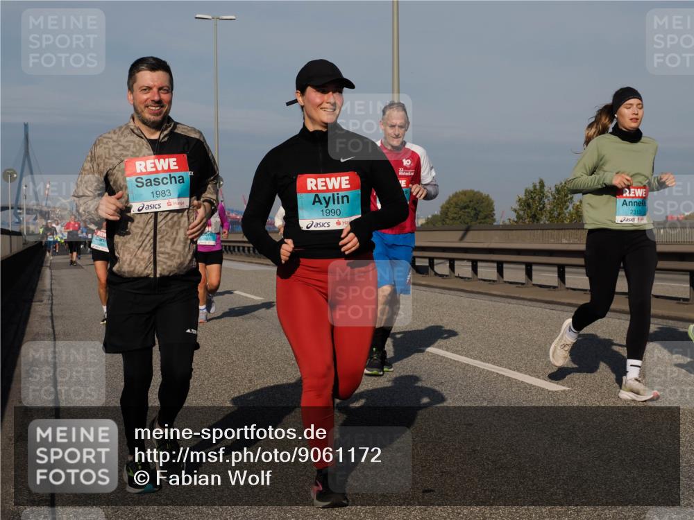 03.10.2025 - Köhlbrandbrückenlauf Fabian Wolf http://msf.ph/oto/9061172 03.10.2025 10:05:35 Position 3 1983, 1990, 2310 meine-sportfotos.de