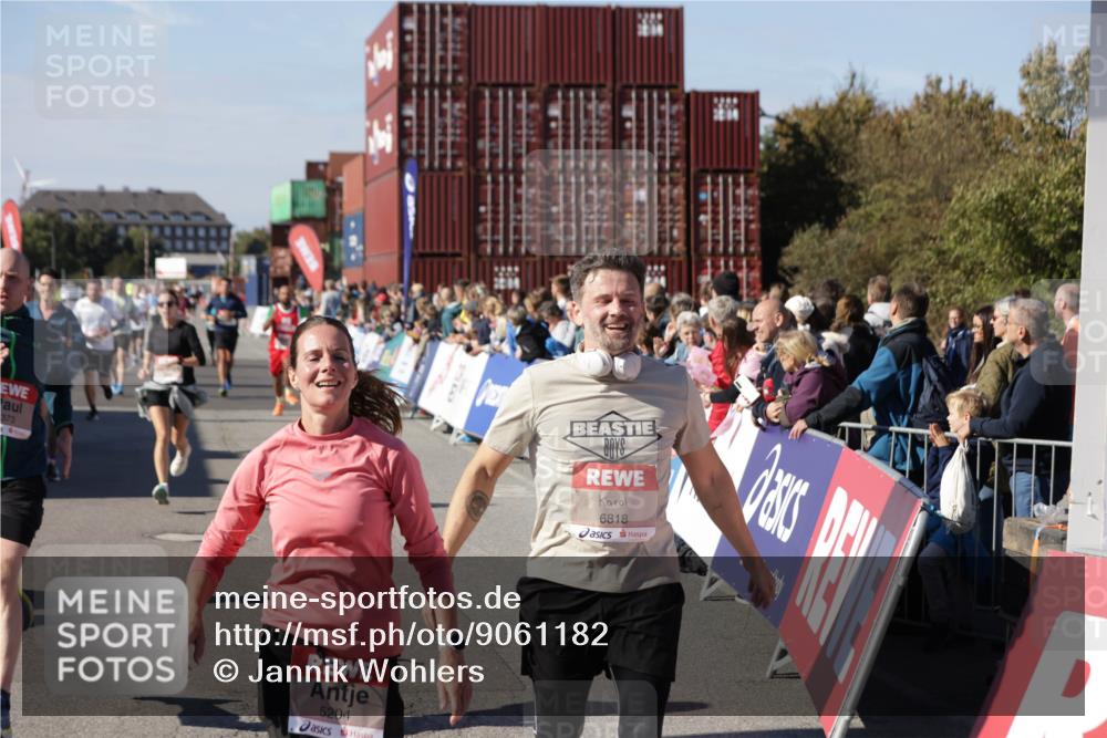 03.10.2025 - Köhlbrandbrückenlauf Jannik Wohlers http://msf.ph/oto/9061182 03.10.2025 13:13:18 Ziel 4191, 4193, 4223, 4373, 4463, 4513, 4583, 4853, 5025, 5034, 5204, 5261, 5358, 5678, 5852, 6393, 6725, 6755, 6788, 6789, 6818 meine-sportfotos.de