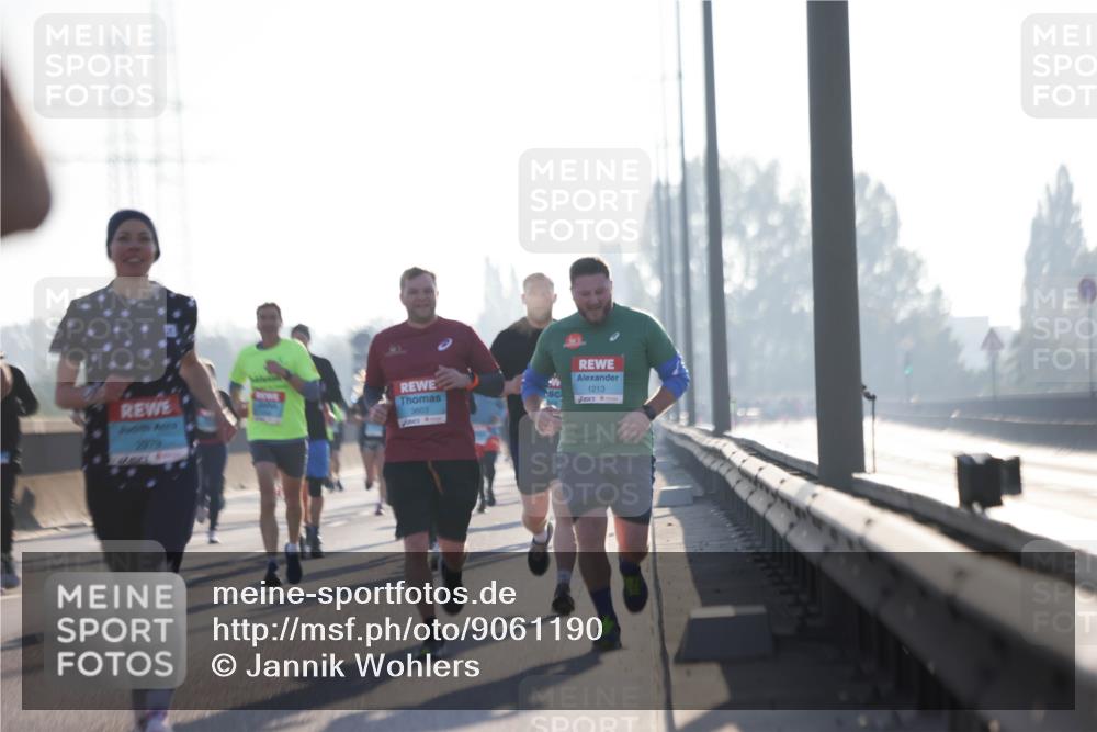 03.10.2025 - Köhlbrandbrückenlauf Jannik Wohlers http://msf.ph/oto/9061190 03.10.2025 09:15:02 Position 3 7879, 3603, 1213 meine-sportfotos.de