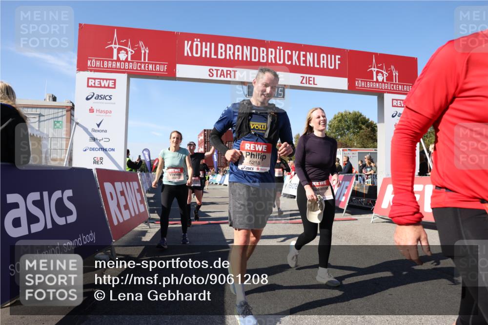 03.10.2025 - Köhlbrandbrückenlauf Lena Gebhardt http://msf.ph/oto/9061208 03.10.2025 13:11:15 Ziel 4135, 4293, 4521, 5218, 5258, 5522, 5754, 6080, 6272, 6572, 6685, 6686, 6727, 6751 meine-sportfotos.de