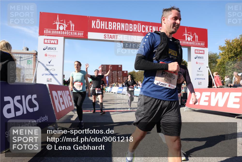 03.10.2025 - Köhlbrandbrückenlauf Lena Gebhardt http://msf.ph/oto/9061218 03.10.2025 13:11:15 Ziel 4135, 4293, 4521, 5218, 5258, 5522, 5754, 6080, 6272, 6572, 6685, 6686, 6727, 6751 meine-sportfotos.de