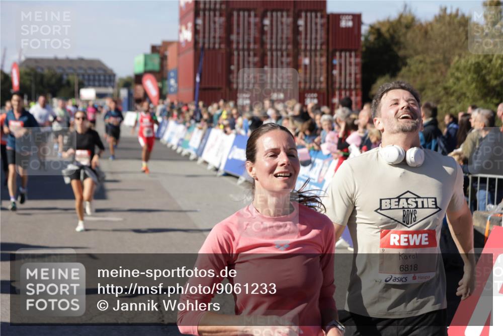 03.10.2025 - Köhlbrandbrückenlauf Jannik Wohlers http://msf.ph/oto/9061233 03.10.2025 13:13:18 Ziel 4191, 4193, 4223, 4373, 4463, 4513, 4583, 4853, 5025, 5034, 5204, 5261, 5358, 5678, 5852, 6393, 6725, 6755, 6788, 6789, 6818 meine-sportfotos.de