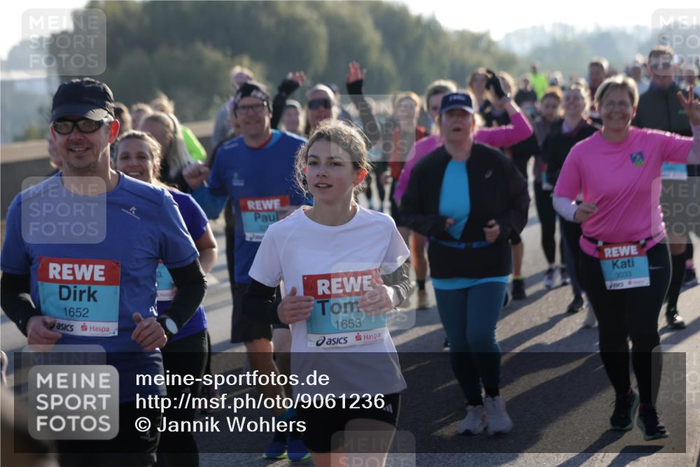 03.10.2025 - Köhlbrandbrückenlauf Jannik Wohlers http://msf.ph/oto/9061236 03.10.2025 09:22:55 Position 3 1652, 1653, 3033 meine-sportfotos.de