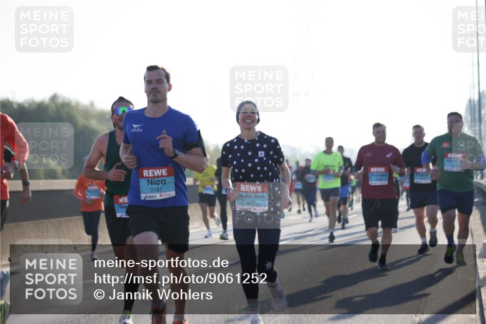 03.10.2025 - Köhlbrandbrückenlauf Jannik Wohlers http://msf.ph/oto/9061252 03.10.2025 09:15:03 Position 3 3181, 2979 meine-sportfotos.de