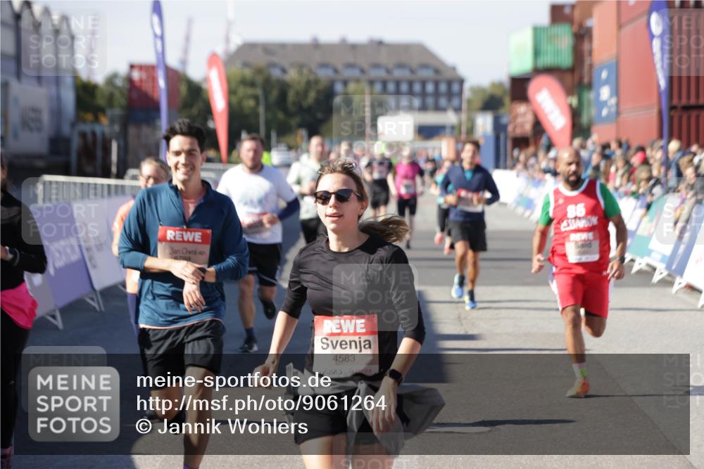 03.10.2025 - Köhlbrandbrückenlauf Jannik Wohlers http://msf.ph/oto/9061264 03.10.2025 13:13:20 Ziel 4191, 4193, 4223, 4373, 4383, 4463, 4513, 4583, 4853, 5025, 5034, 5204, 5261, 5358, 5678, 5852, 6725, 6788, 6789, 6818 meine-sportfotos.de