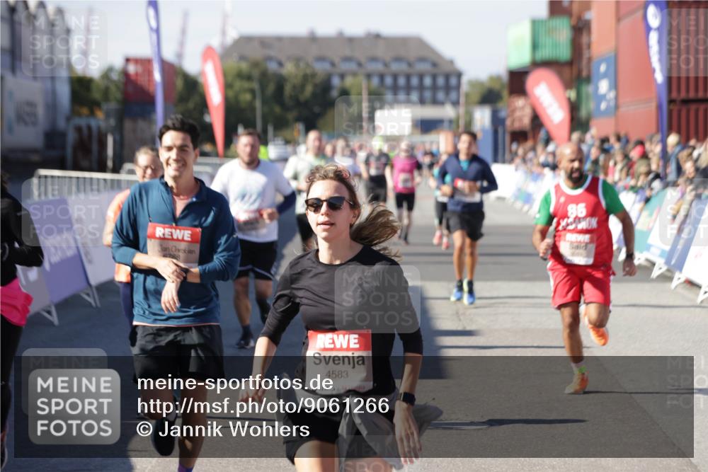 03.10.2025 - Köhlbrandbrückenlauf Jannik Wohlers http://msf.ph/oto/9061266 03.10.2025 13:13:20 Ziel 4191, 4193, 4223, 4373, 4383, 4463, 4513, 4583, 4853, 5025, 5034, 5204, 5261, 5358, 5678, 5852, 6725, 6788, 6789, 6818 meine-sportfotos.de