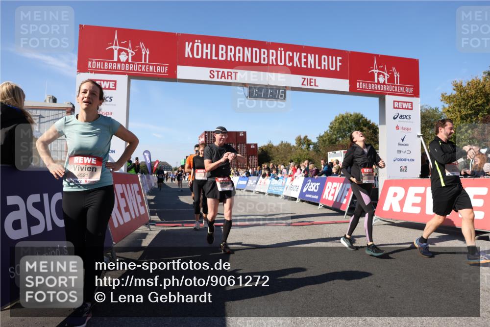 03.10.2025 - Köhlbrandbrückenlauf Lena Gebhardt http://msf.ph/oto/9061272 03.10.2025 13:11:17 Ziel 4135, 4293, 4521, 4597, 5218, 5258, 5522, 5754, 6080, 6272, 6572, 6685, 6686, 6726, 6727, 6751 meine-sportfotos.de