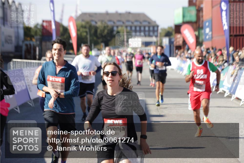 03.10.2025 - Köhlbrandbrückenlauf Jannik Wohlers http://msf.ph/oto/9061274 03.10.2025 13:13:20 Ziel 4191, 4193, 4223, 4373, 4383, 4463, 4513, 4583, 4853, 5025, 5034, 5204, 5261, 5358, 5678, 5852, 6725, 6788, 6789, 6818 meine-sportfotos.de