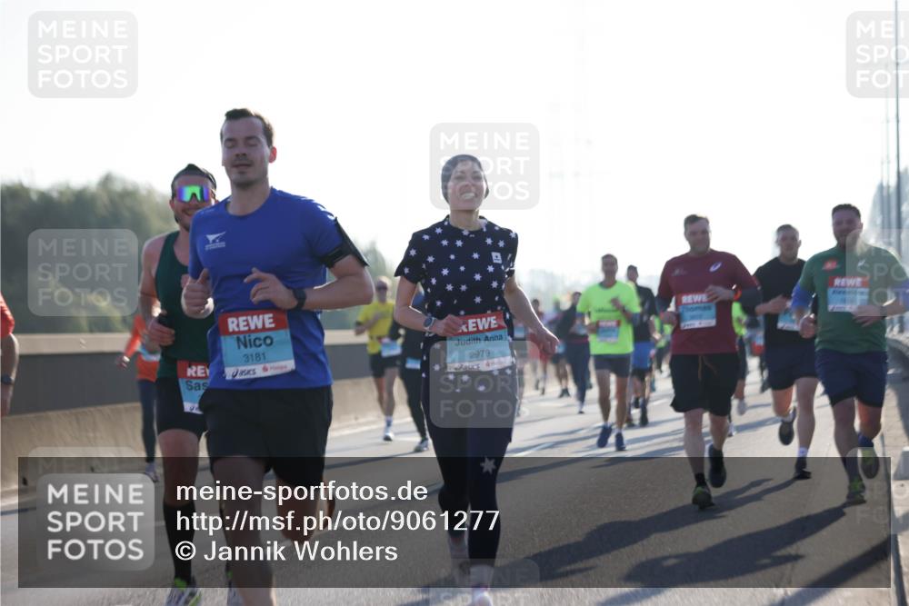 03.10.2025 - Köhlbrandbrückenlauf Jannik Wohlers http://msf.ph/oto/9061277 03.10.2025 09:15:03 Position 3 3181, 2979 meine-sportfotos.de