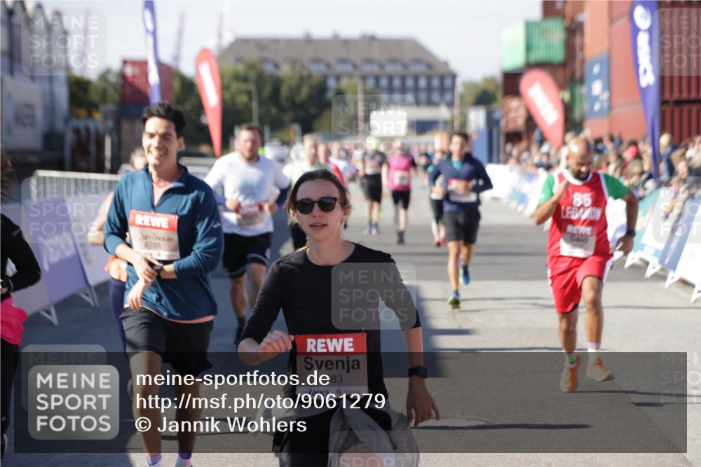 03.10.2025 - Köhlbrandbrückenlauf Jannik Wohlers http://msf.ph/oto/9061279 03.10.2025 13:13:20 Ziel 4191, 4193, 4223, 4373, 4383, 4463, 4513, 4583, 4853, 5025, 5034, 5204, 5261, 5358, 5678, 5852, 6725, 6788, 6789, 6818 meine-sportfotos.de