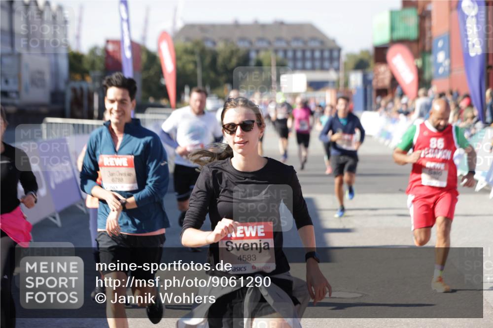 03.10.2025 - Köhlbrandbrückenlauf Jannik Wohlers http://msf.ph/oto/9061290 03.10.2025 13:13:20 Ziel 4191, 4193, 4223, 4373, 4383, 4463, 4513, 4583, 4853, 5025, 5034, 5204, 5261, 5358, 5678, 5852, 6725, 6788, 6789, 6818 meine-sportfotos.de