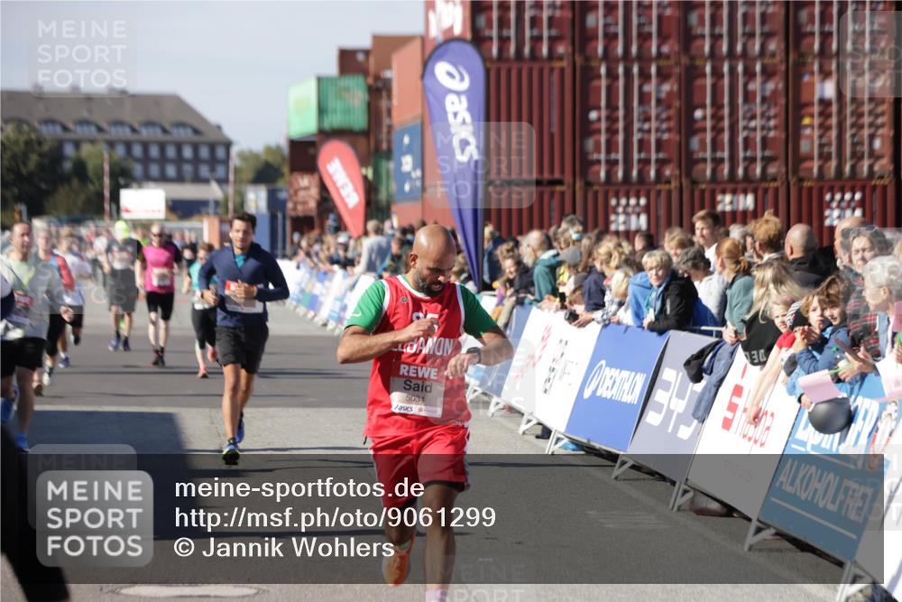 03.10.2025 - Köhlbrandbrückenlauf Jannik Wohlers http://msf.ph/oto/9061299 03.10.2025 13:13:21 Ziel 4191, 4223, 4373, 4383, 4463, 4513, 4583, 4853, 5025, 5034, 5204, 5261, 5358, 5678, 5852, 6725, 6788, 6789, 6818 meine-sportfotos.de