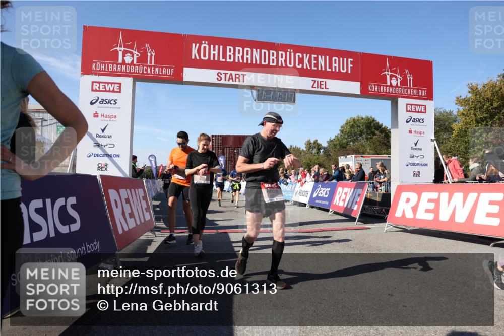 03.10.2025 - Köhlbrandbrückenlauf Lena Gebhardt http://msf.ph/oto/9061313 03.10.2025 13:11:18 Ziel 4135, 4293, 4521, 4597, 5218, 5258, 5522, 5754, 6080, 6272, 6572, 6685, 6686, 6726, 6727, 6751 meine-sportfotos.de