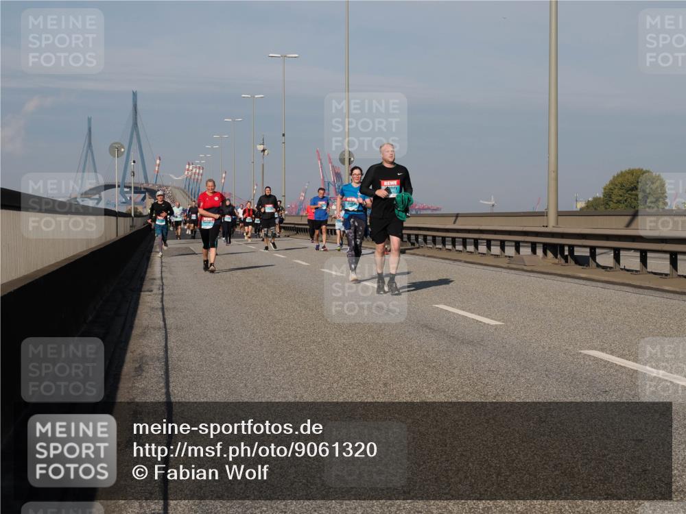 03.10.2025 - Köhlbrandbrückenlauf Fabian Wolf http://msf.ph/oto/9061320 03.10.2025 10:05:41 Position 3  meine-sportfotos.de